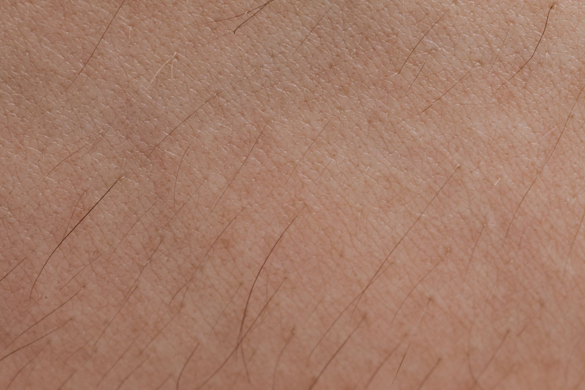 GHK-Cu et cheveux : ce que dit réellement la science sur la pousse capillaire